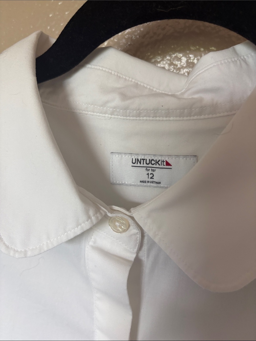 UNTUCKit women’s White Button-Front Dress Shirt - Picture 3 of 6